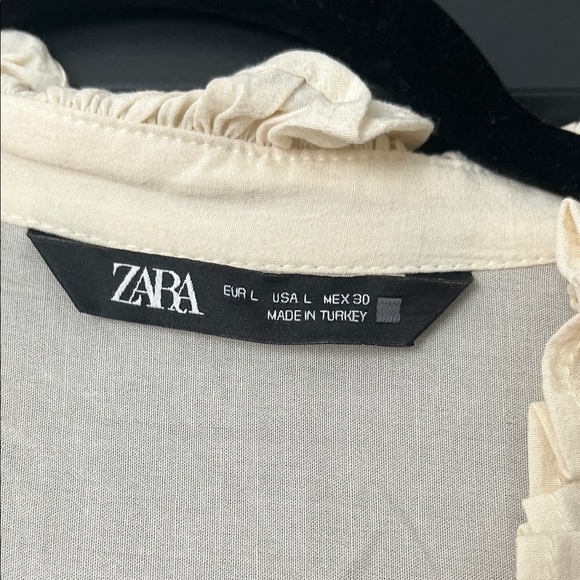 Zara Cream Ruffled Blouse - Picture 3 of 4